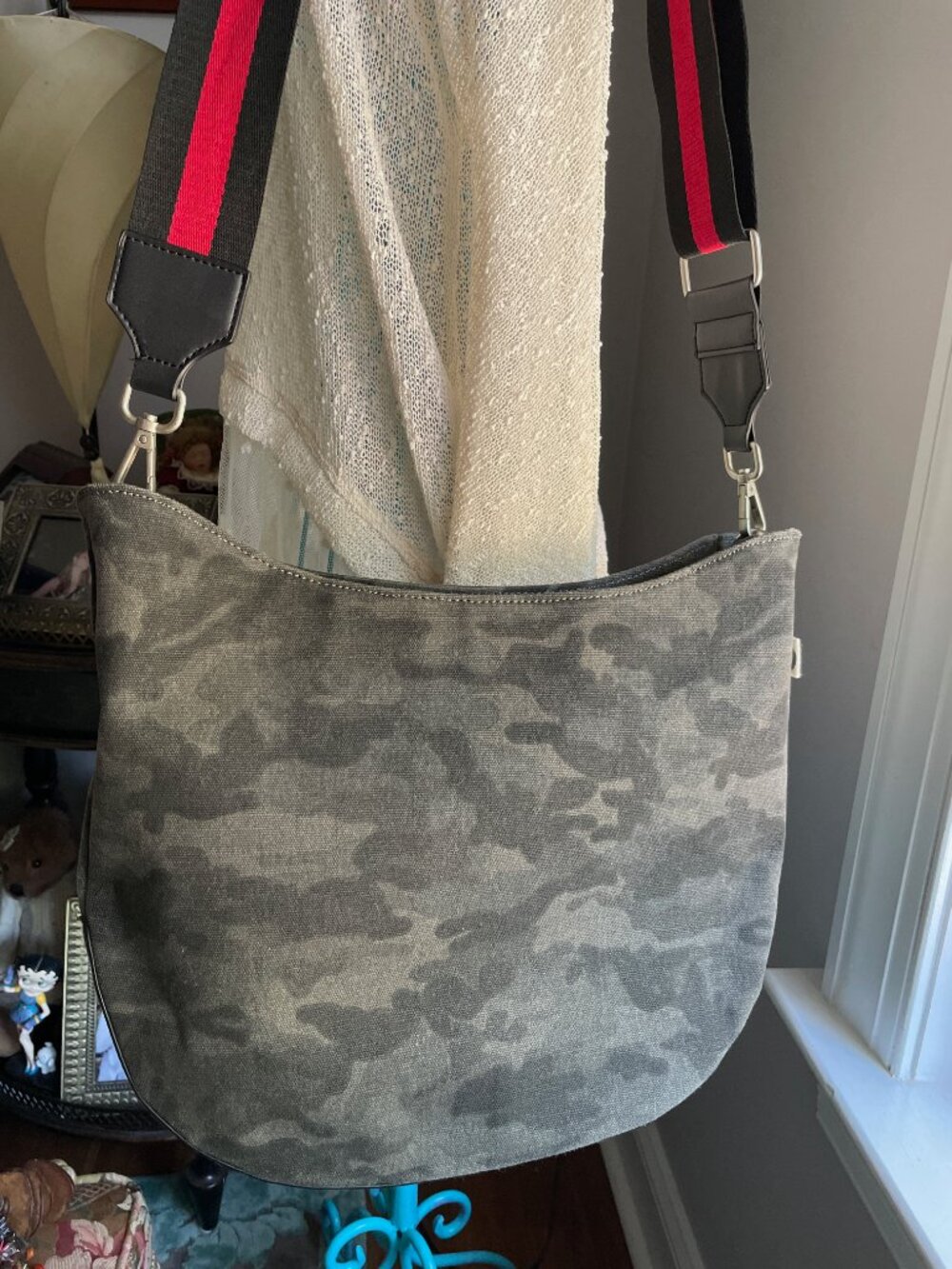 Koala Kanvas Gray Camo Canvas Crossbody Bag with Guitar Strap - Picture 14 of 14